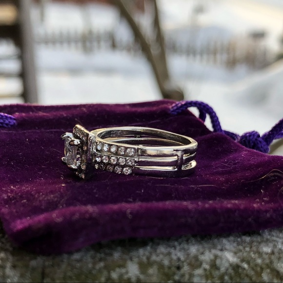 HALO CUSHION WEDDING SET SIZE 9 - Picture 3 of 9